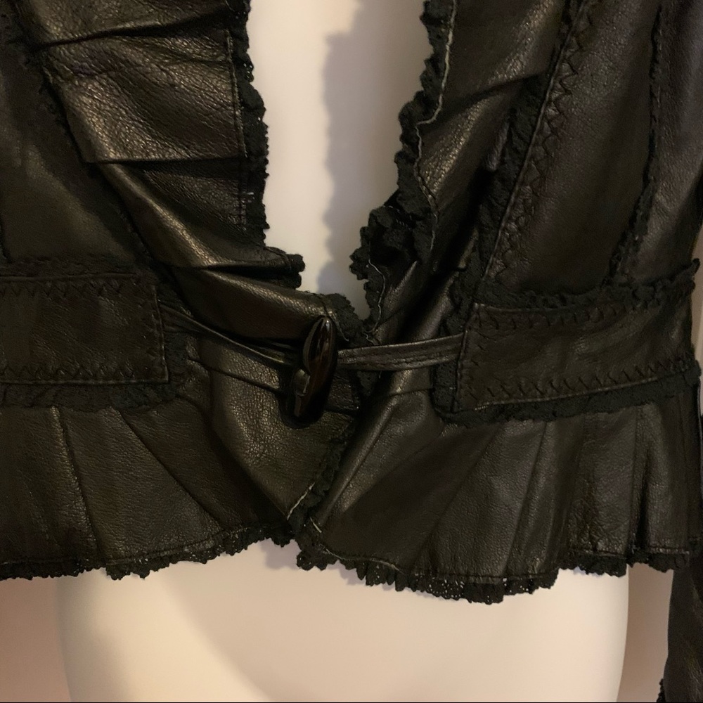 🖤GENUINE LEATHER JACKET with Ruffles - Picture 3 of 5